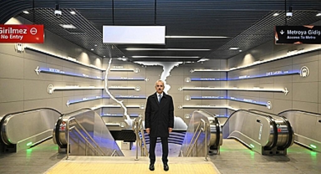 Gayrettepe-İstanbul Havalimanı Metro Hattı Rekor Kırdı: Bir Günde 33 Bin Yolcu