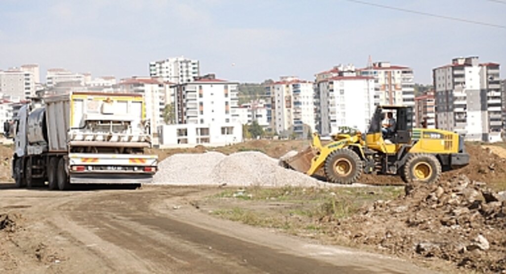 İlkadım’da Asfaltlama Çalışmaları Tüm Hızıyla Devam Ediyor