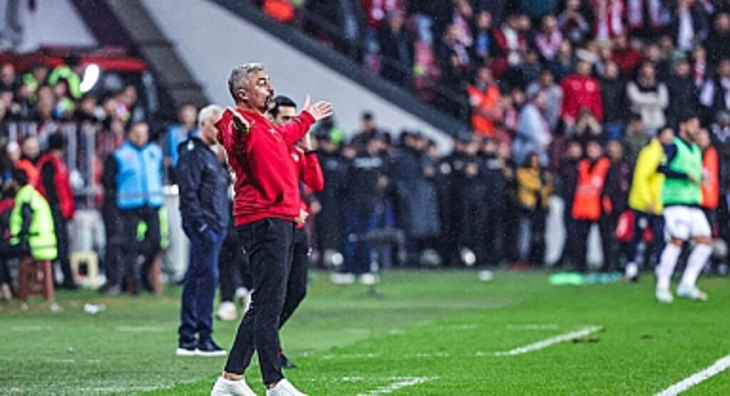 Thomas Reis'den Fenerbahçe Maçı Sonrası Açıklama: Geri Dönmeyi Başardık, Taraftarımızla Daha Güçlüyüz