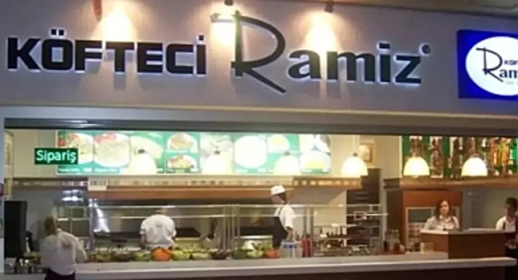 Türkiye’deki Köfte Krizinde Gözler Ünlü Köfte Zincirlerine Çevrildi: Köfteci Ramiz'den Domuz Eti İddialarına Yanıt Geldi