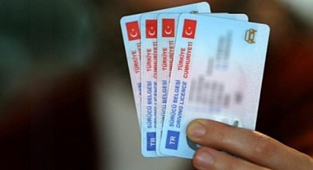 2024 Ehliyet Yenileme Ücretleri ve Son Tarih Açıklandı! Ehliyet Yenileme Süreci Detayları