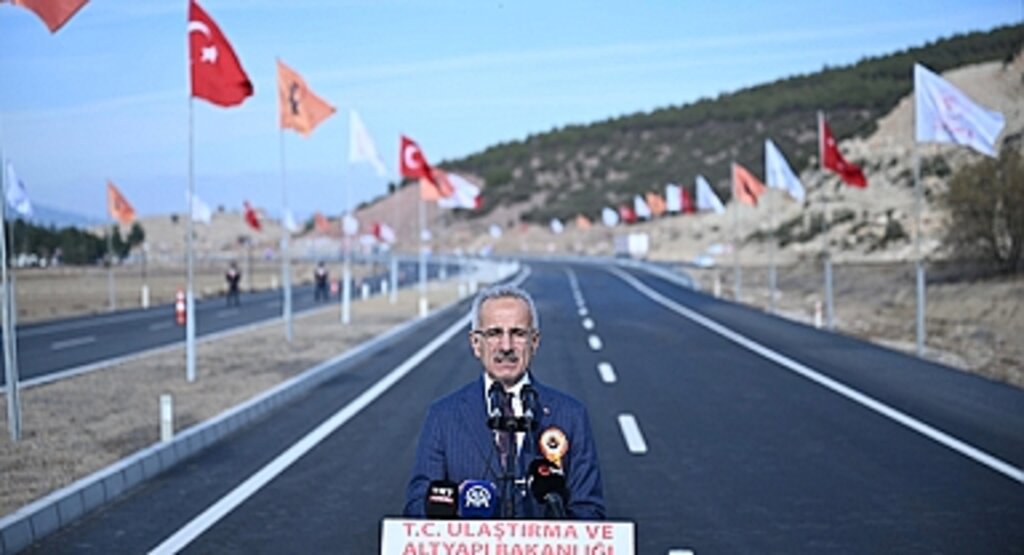 Antalya Trafiği Rahatlayacak: Çevre Yolu ve Kavşak Projeleri Başlıyor