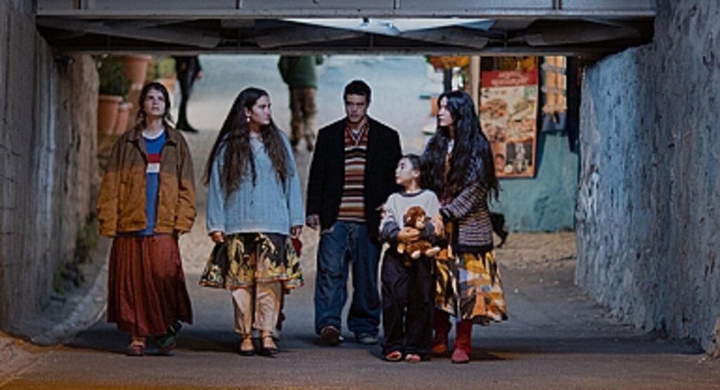 Star TV'nin Yeni Dizisi Sahipsizler Bu Akşam Başlıyor: Altı Kardeşin Hayatta Kalma Mücadelesi