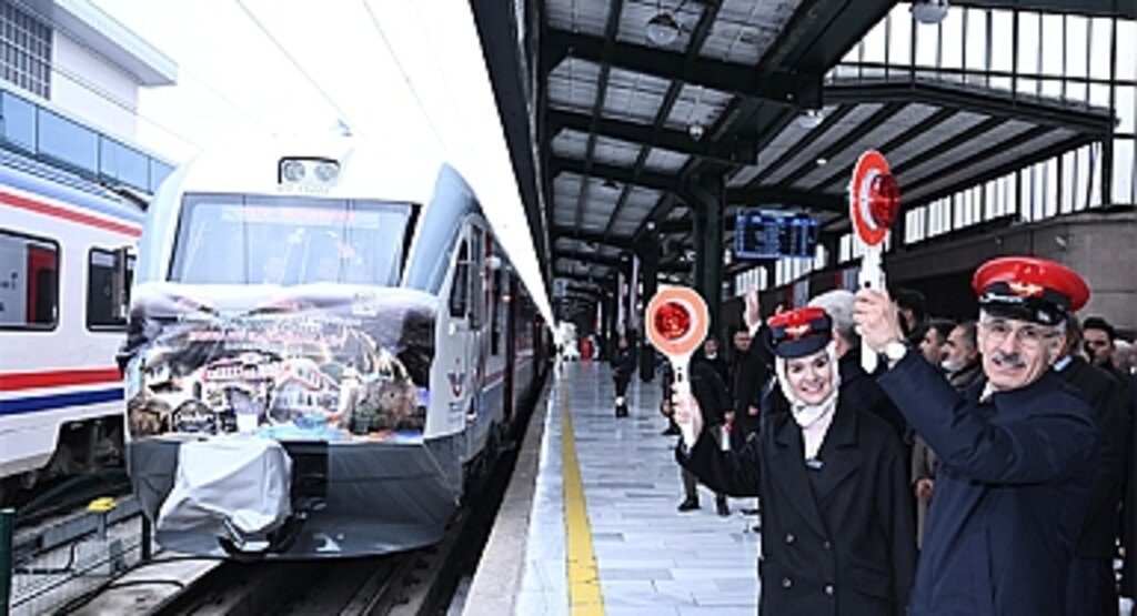 Engelleri Kaldıran Tren: Turistik Tuz Ekspresi Engelli Bireyler İçin Yola Çıktı
