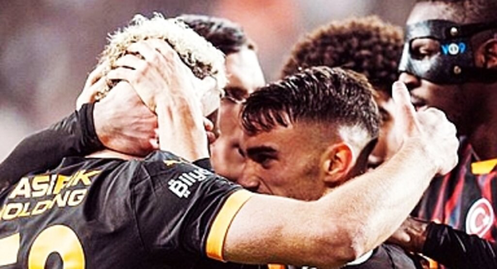 Galatasaray'dan Muhteşem Geri Dönüş! Sivasspor Deplasmanında 3-2'lik Zafer