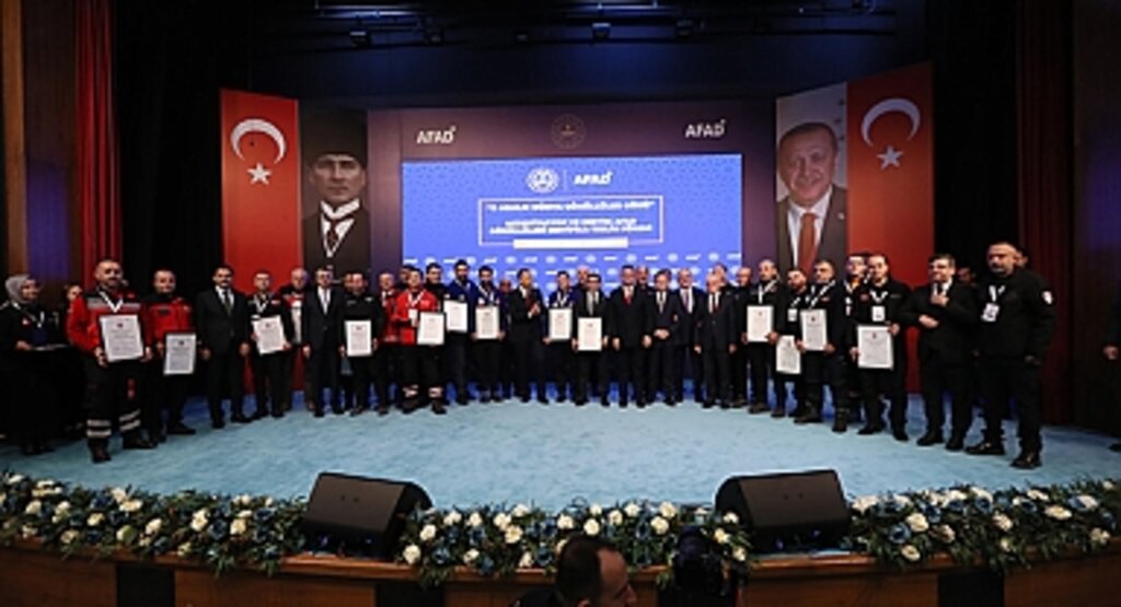 OMÜ Arama Kurtarma Ekibine AFAD’dan Büyük Onur: Akreditasyon Sertifikası Verildi