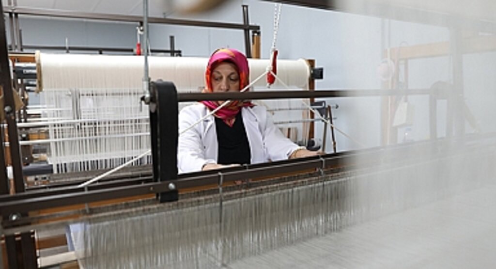 Samsun Büyükşehir’den Kadınlara Destek: Kenevir Ve İpek Dokuma Atölyesi Geleceği Şekillendiriyor