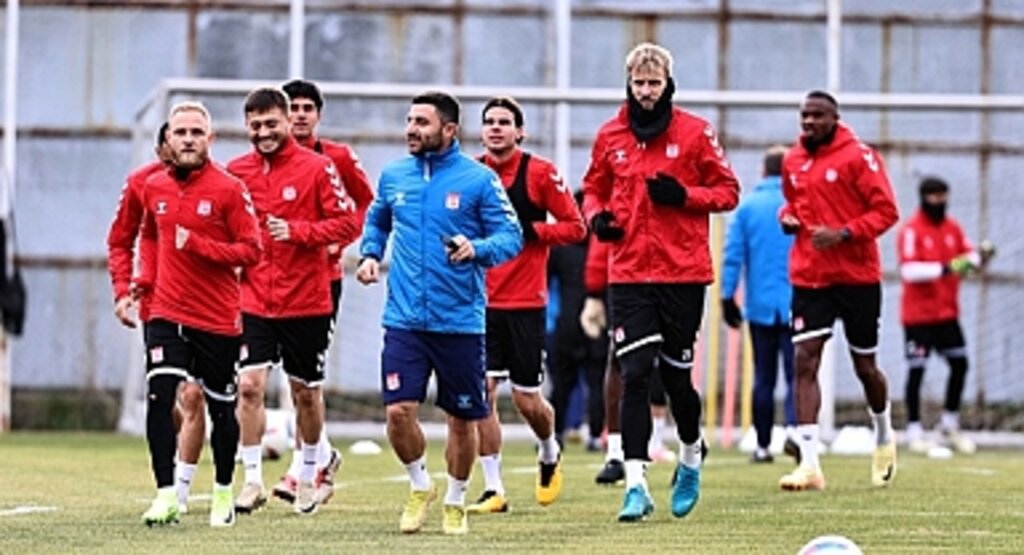 Sivasspor, Samsunspor Maçı Öncesinde Eksiklerle Sahaya Çıkacak