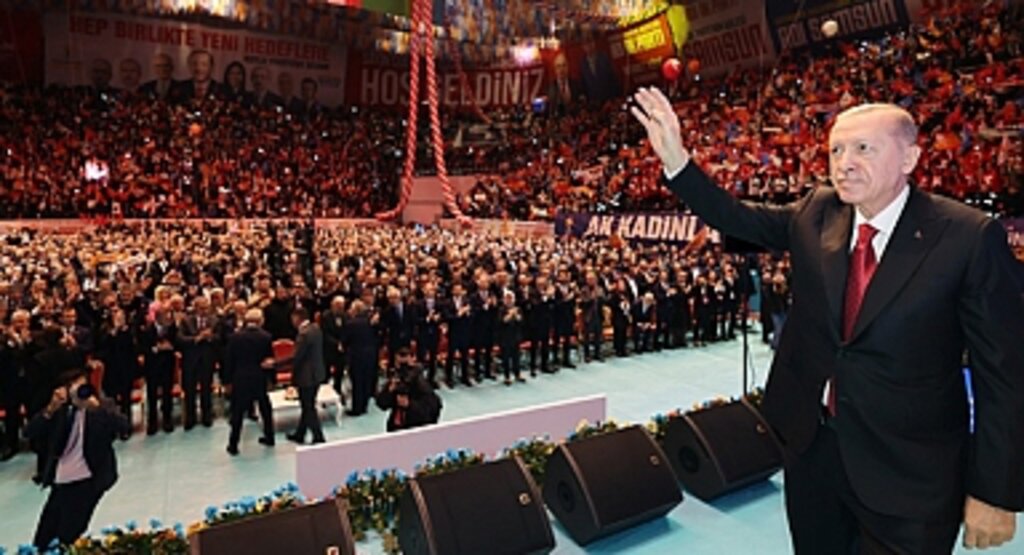 Cumhurbaşkanı Erdoğan, Ferdi Tayfur'un Şarkısıyla Samsun'da Duygu Dolu Anlar Yaşattı