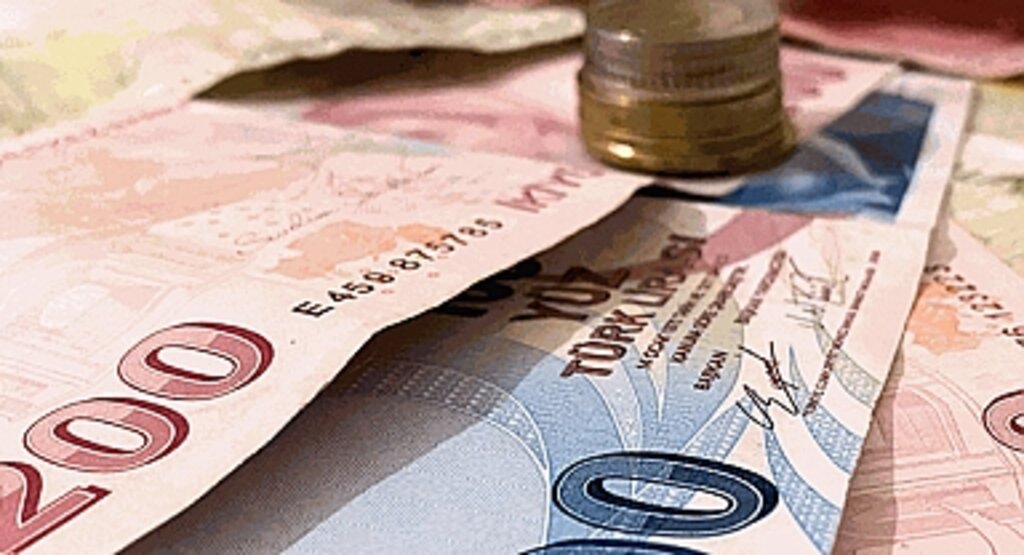 Memurlardan Zam Tepkisi: Zam Yetmez, Refah Payı Şart!
