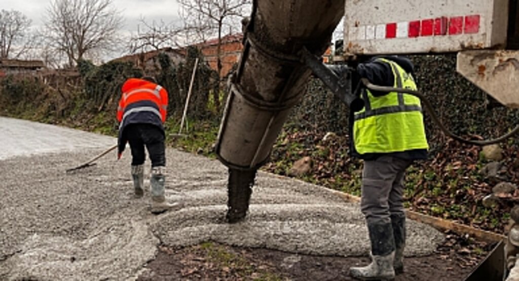 Salıpazarı'nda Ulaşım Hamlesi: Beton Yollar Hayata Geçiyor