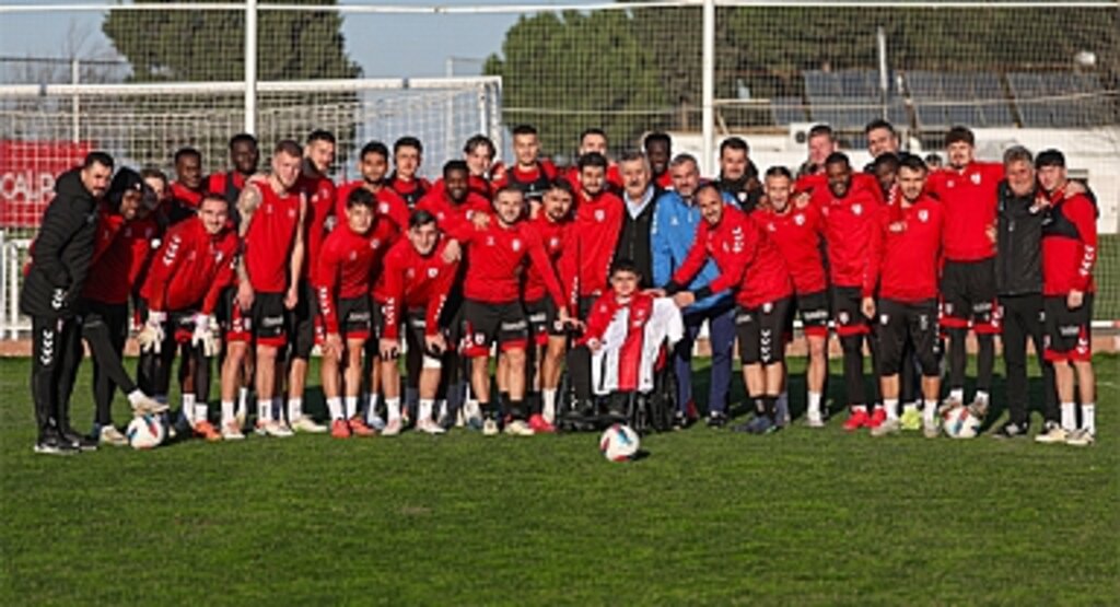 Samsunspor'dan Minik Taraftar Doruk Efe'ye Büyük Jest