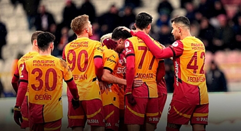 Galatasaray'da Büyük Kadro Yenilenmesi: 9 Ayrılık, 9 Yeni Yıldız
