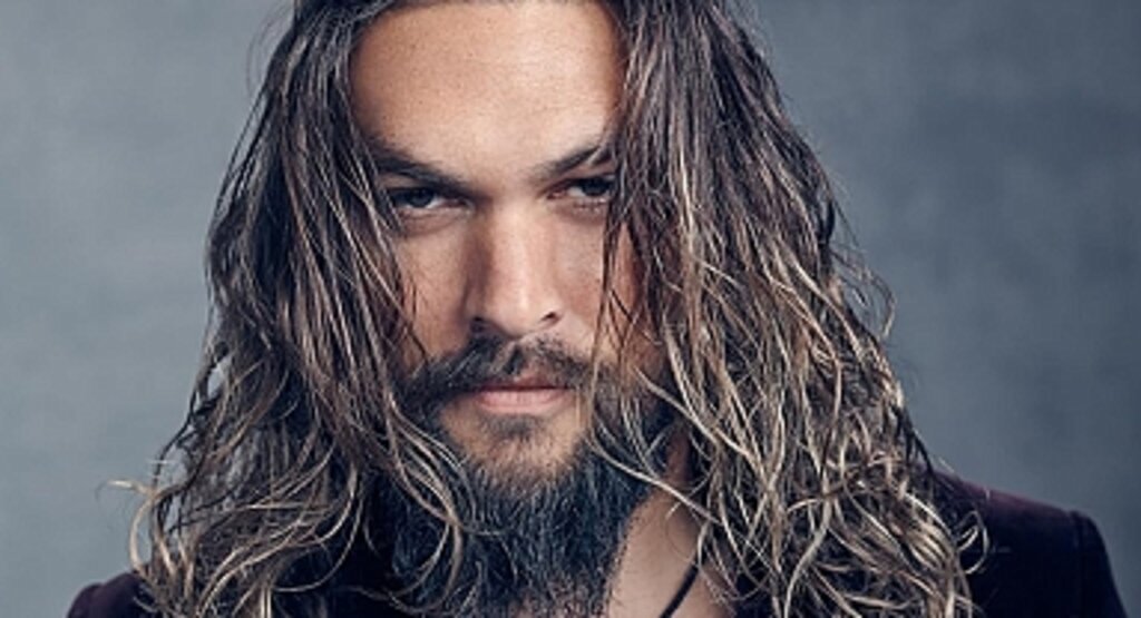 Jason Momoa: Hollywood'un Güçlü ve Karizmatik Yıldızı
