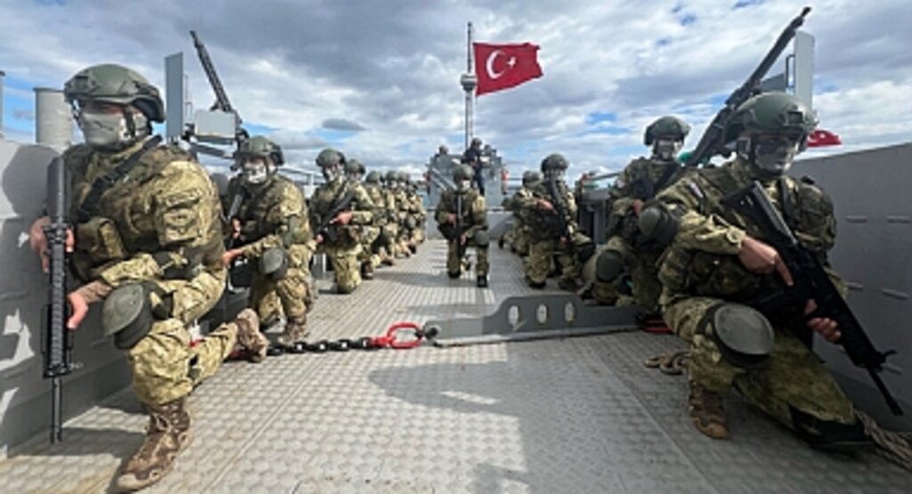 KKTC'de Amfibi Harekat Eğitimleri Başarıyla İcra Edildi