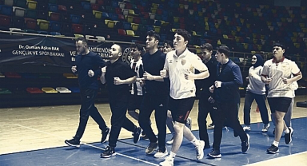 Büyükşehir Spor Akademisi Gençlerin Geleceğine Yön Veriyor