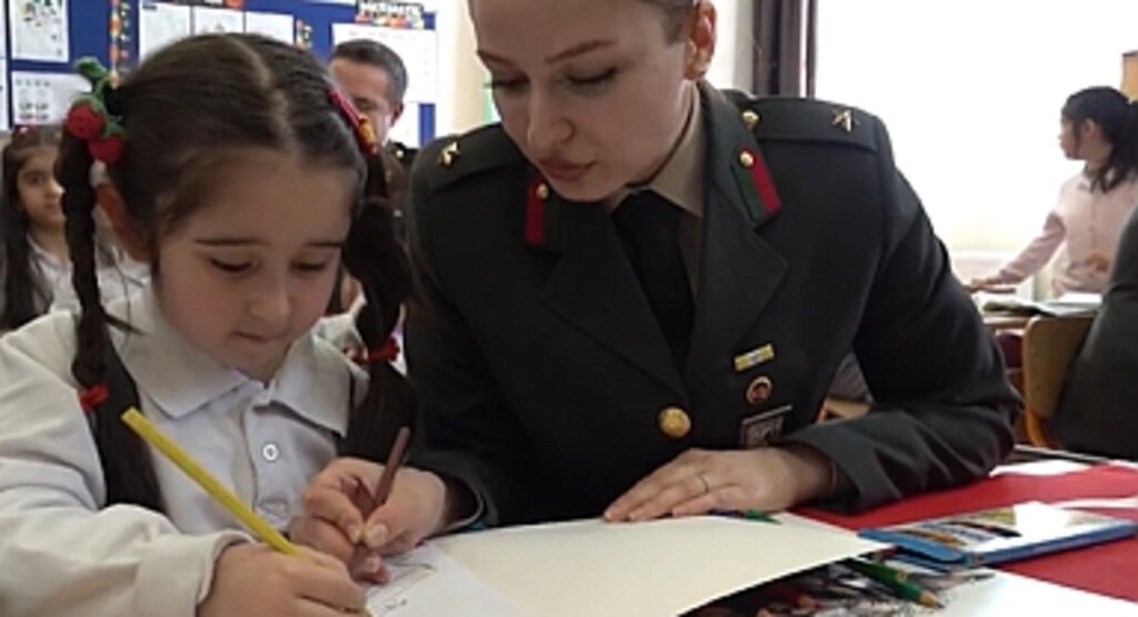 İlkokul Öğrencilerinden Mehmetçik’e Duygulandıran Mektuplar