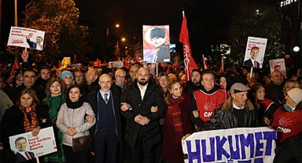 Samsun'da Ekrem İmamoğlu'na Destek Mitingi: Binlerce Kişi Sokaklara Döküldü
