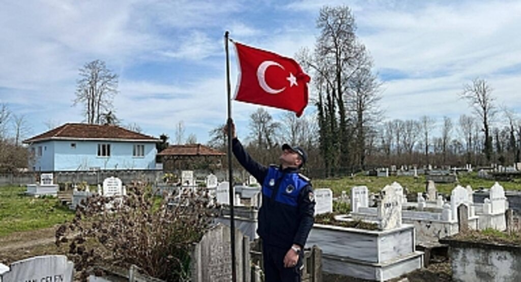 Terme Belediyesi'nden Şehit Mezarlarına Anlamlı Dokunuş