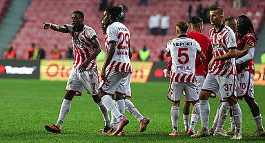 Musaba ve Ndiaye Sahada: Samsunspor, Gaziantep FK Karşısında 3 Puan Peşinde!