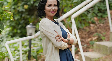 Evrim Akın’ın Oyunculuk ve Sunuculuk Kariyerine Yakından Bakış