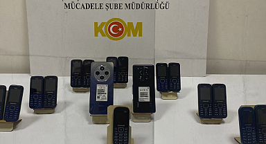 Çarşamba’da Gümrük Kaçağı Cep Telefonlarına Darbe: 17 Cihaz Ele Geçirildi