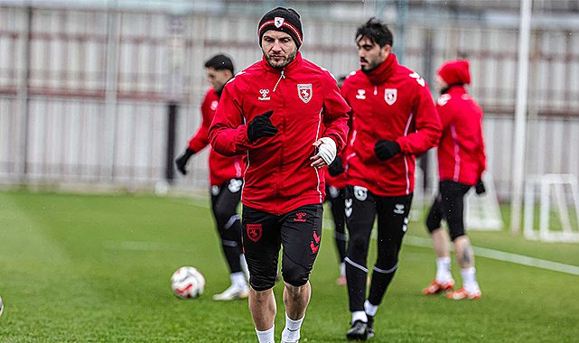 Samsunspor Gençlerbirliği Maçı Öncesi Vites Artırdı: Dar Alanda Çift Kale Mesaisi