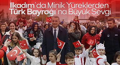 İlkadım’da Minik Yüreklerden Türk Bayrağı’na Büyük Sevgi