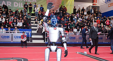 Canik’te Robotik Şölen: İnsansı Robot CANİKMAN’e Yoğun İlgi