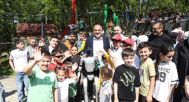 Canik’te Adrenalin Rekoru: Yeni Açılan Macera Parkı İlk Günden 10 Bin Kişiyi Ağırladı!