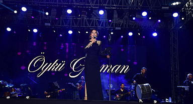 Öykü Gürman Konseri ve Havai Fişek Gösterileriyle Terme Yaz Festivali’ne Görkemli Başlangıç