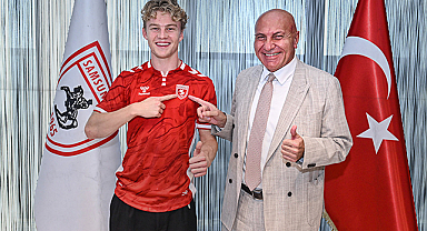 Samsunspor Danimarkalı Futbolcu Oskar Øhlenschlæger ile 5 Yıllık Sözleşme İmzaladı