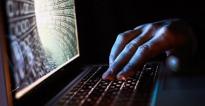 Bilgisayar korsanlarının geniş saldırısı, dünya çapında siber uzmanların ağları savunmak için çabalamasına neden oluyor