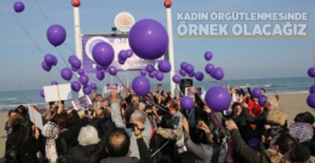 Atakum'da Kadına Yönelik Şiddete Karşı Anlamlı Etkinlik: Dayanışma Balonları Gökyüzüne Yükseldi
