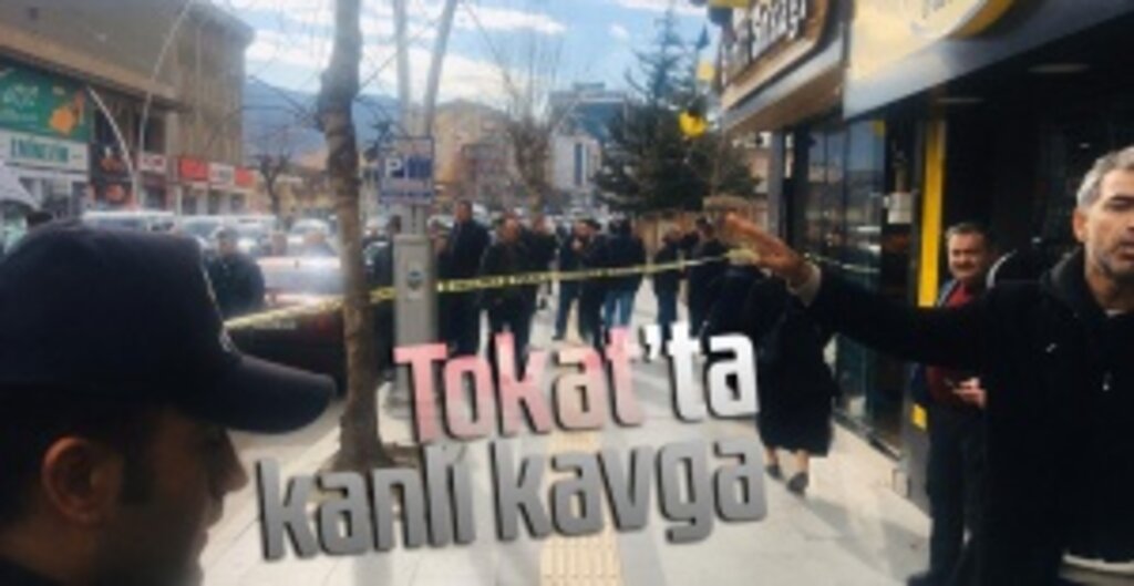 Tokat'ta Kız Arkadaşıyla Tartışan Genç, Başka Bir Kişi Tarafından Bıçaklandı