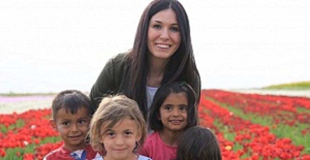 Çiğdem Karaaslan’dan 23 Nisan Ulusal Egemenlik ve Çocuk Bayramı Mesajı