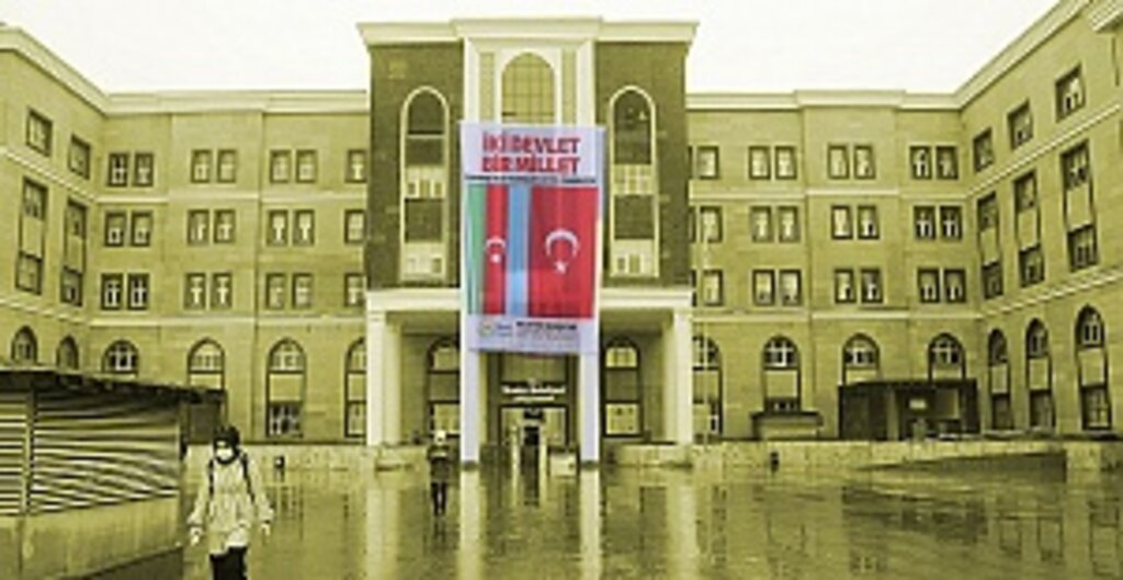 İlkadım Belediyesi Tüm Tesislerinde Azerbaycan Bayrağını Dalgalandırıyor