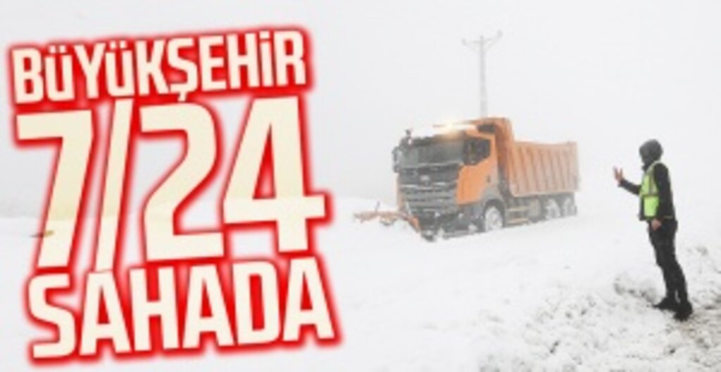 Samsun'da Karla Mücadele Aralıksız Sürüyor: 70 Mahallenin Yolu Ulaşıma Açıldı