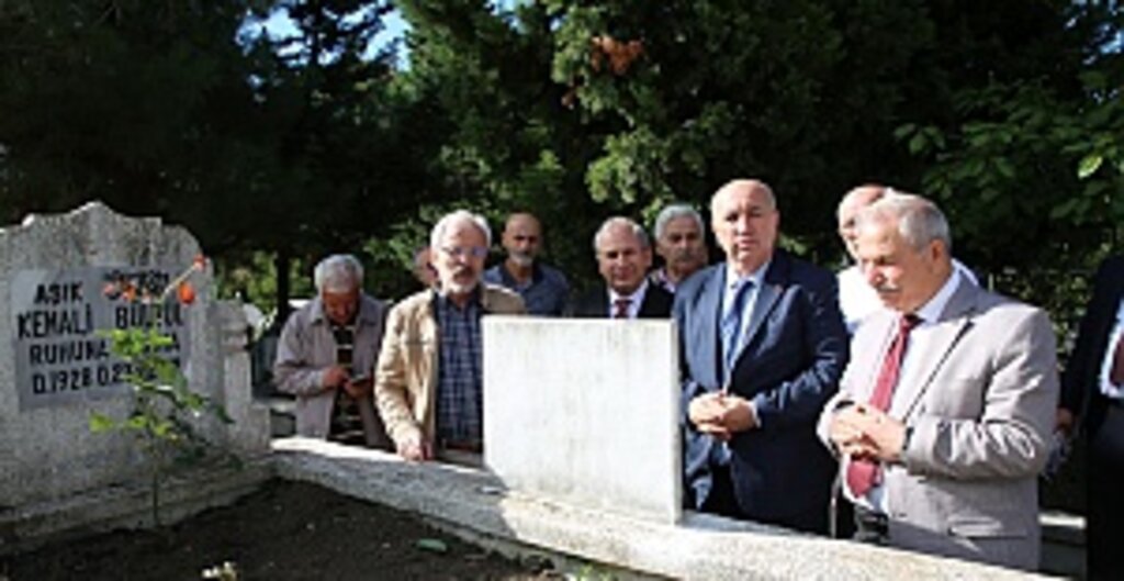 Aşık Kemali Bülbül Vefatının 10’uncu Yılında Kabri Başında Dualarla Anıldı
